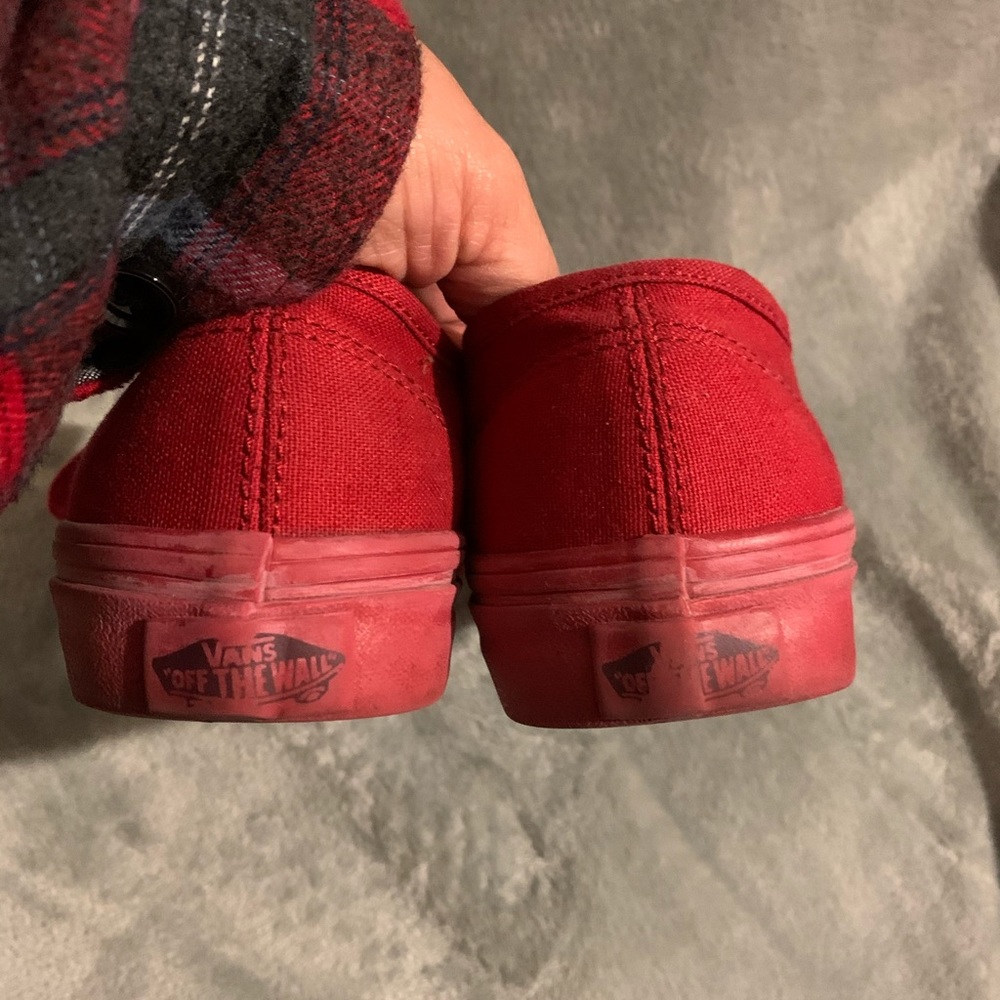 Vans - Picture 3 of 4